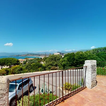 Apartment De Vue 3 Pieces Climatise & Wifi 4 A 6 Personnes
